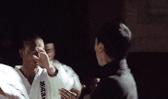 taichi-kungfu-online: Ip Man deals with opponents with wing chun!
