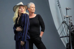 chris-says-no:  kristenwiiggle:  artslay:  brooklynnightss:  she’s with jamie lee curtis… i think this is very interesting, considering back in 2003, Mrs. Curtis starred in Freaky Friday alongside, you guessed it, lidsey lohan. now you’re probably