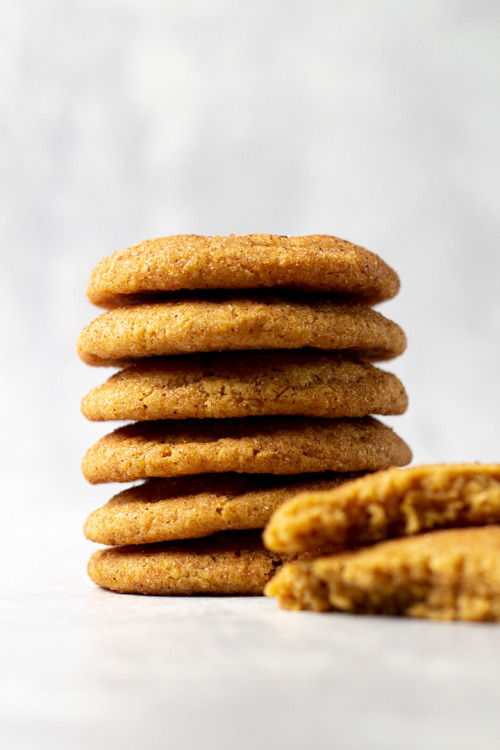 Pumpkin Snickerdoodles – Deliciously thick, soft and chewy snickerdoodle cookies that are load