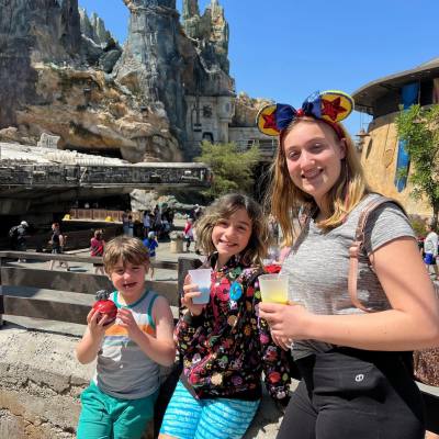 Are the “milks” a must for you? I wish they were a bit creamier! #starwarsgalaxysedge https://instagr.am/p/CofP6alO8Iy/