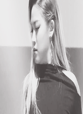 mykpopblacknwhite - Ihasdinowoo