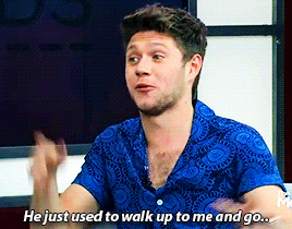 slowshands:Niall + the Mick Jagger’s impression that Harry used to do with him first.