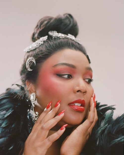 all-the-garden-roses:Lizzo photographed by Luke Gilford for Allure, March 2019.