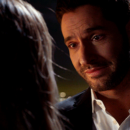 chloesdecker:please, don’t go.