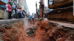 nowimthevillain:  sixpenceee:  Dozens of Dinosaur Eggs Discovered by Construction Workers in Chinese CityConstruction workers unearthed 43 fossilized dinosaur eggs during road repair work in Heyuan city in the southern Chinese province of Guangdong on