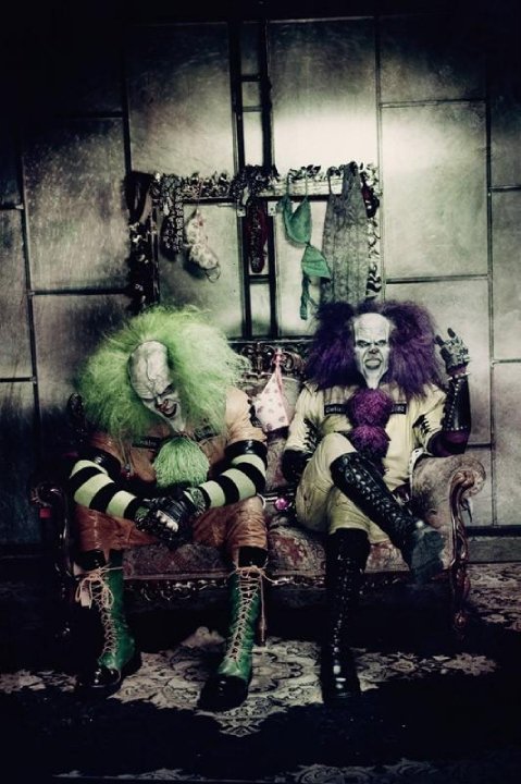gothdolly666:  Can’t sleep … clowns will eat me 