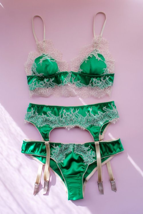 placedeladentelle:  Ophelia by Elma Lingerie / XXS-L (Covering sizes 28-38 AA-D) / Custom sizes available