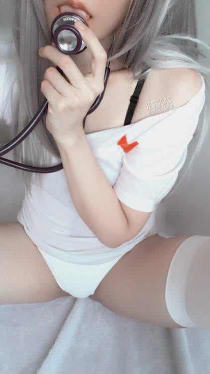 Porn jessicaspanties:  Trick or Treat 👻  Nurse photos