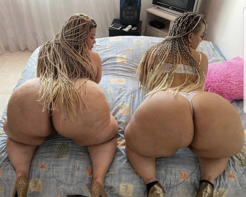 coolsuperfreaklove:  abigolassismykryptonite:  wingeddragonenemy:  Colombian Mega beauties    There goes 36% of my gross dumped in these big booty hoes honey holes    TODAYS'SWEET'BIG'BOOTY'WINNER’S