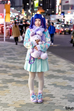 tokyo-fashion:  Honoka on the street in Harajuku