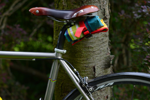 pedalfar:  Velo Bagworks Tool Roll (via Lovely Bicycle!)