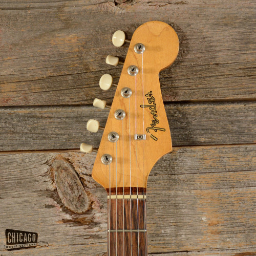 apileofsmiles:bushdog:Fender Duo Sonic 60 Lucite (s475)this is pretty cool dang!