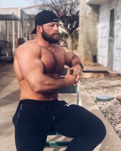 beardburnme2:  Tracetrainer Twitter 