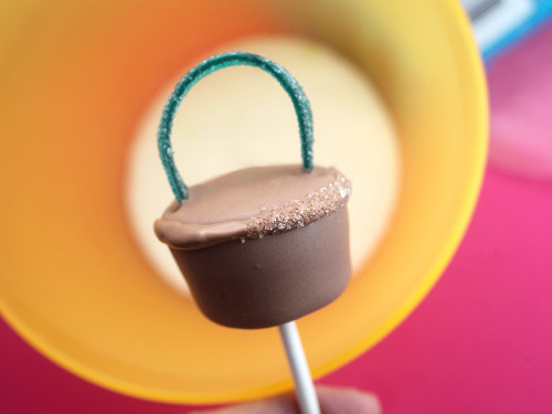 foodffs:  Easter Basket Cake PopsReally nice recipes. Every hour.Show me what you cooked!