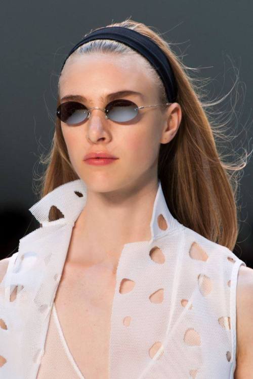  Hedvig Palm at Akris S/S 2016 