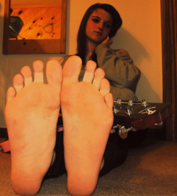 feetblog101:  :)         