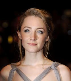 gentlemanboners:  Saoirse Ronan. https://www.snapchat.com/add/gentlemanboners 