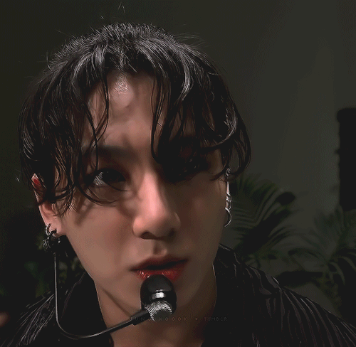 Hes So Gorgeous Im Breaking Down