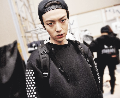 choco-baek:  Ahn Jae hyeon - 2014 S S 서울패션위크 - HEAD (Backstage)