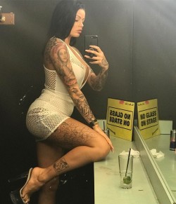 stripper-locker-room:  https://www.instagram.com/littlewyte/