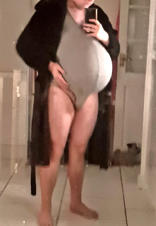 Looking Big And Round! You Can Tell I'm Pregnant For Sure Now, Look At My Belly Button Poking Through!!
