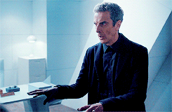captryanclark:  Doctor Who 8.05 “Time Heist”The Doctor and his hands [4/4] 