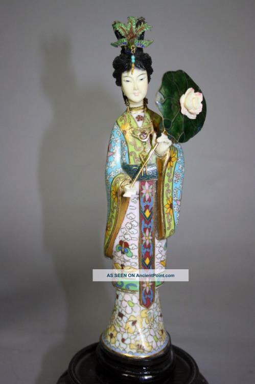 20th century porcelain figurine, China