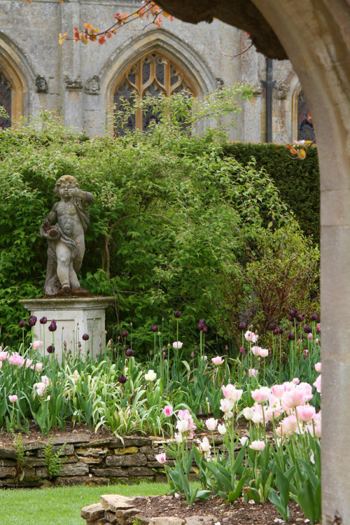 floralls:Sudeley Castle Gardens by LINDSEY RENTON
