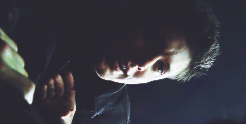 fuxkstark:  ‘Pilot’ - 1.01 → “Woah, easy, tiger.” 