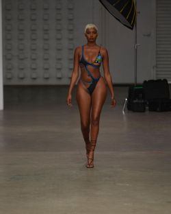 thefinestbeauties2:passion-fruitxx:Tiana Parker