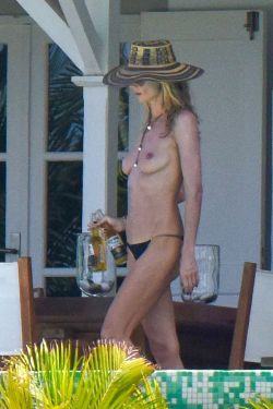 celebritiesuncensored:  Heidi Klum Topless