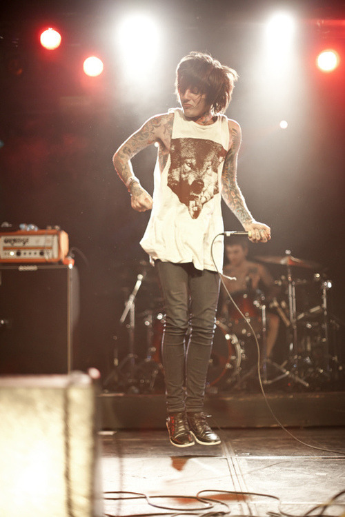moshinginwonderland:  bring me the horizon 