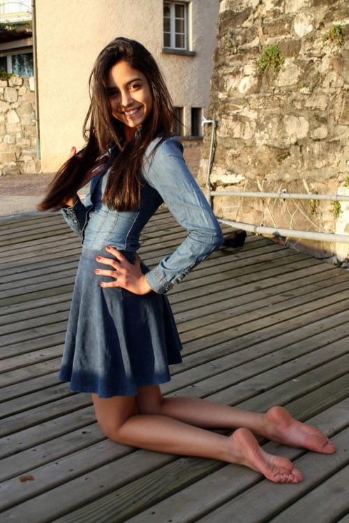 feet-feetdom-cum-c.old-cock-teen-peg-perfections.