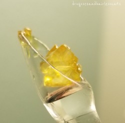 drugssexandhairlesscats:Dabbing on diamonds this Saturday💎