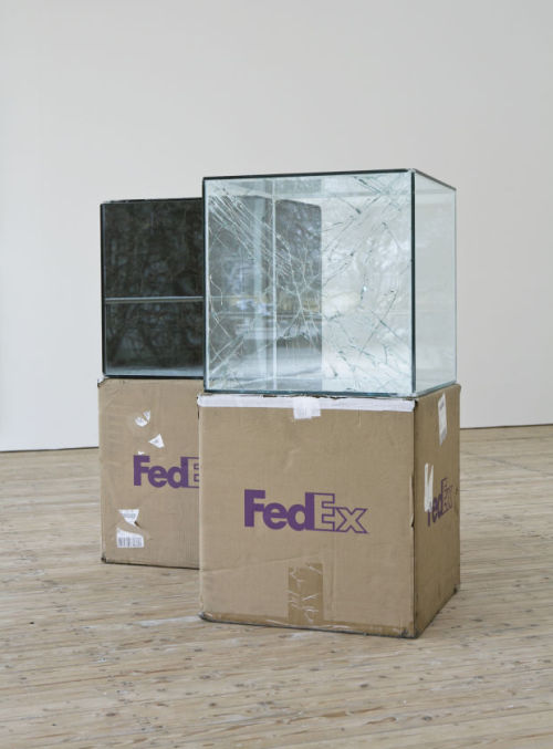 linxspiration - Artist Spends Years Shipping Glass Boxes Inside...