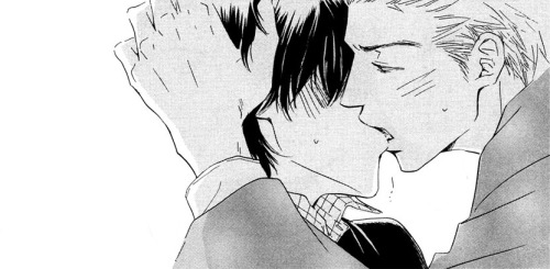 himitsuhitori:  A Few of My Favorite Things: Kisses Keep reading