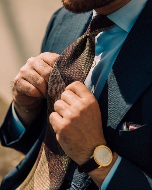 Triple block stripe silk/linen grenadine tie. #shibumi (at Firenze, Tuscany, Italy) https://www.inst