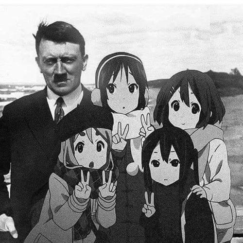 fakehistory: Adolf Hitler poses for a photo with 4 new members of the Bund Deutscher Mädel. [19