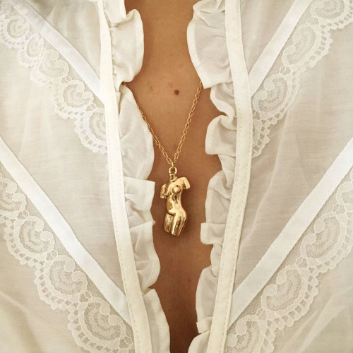 thebeiges:Instagram: @lafemmebeigeMore posts like this here ♥