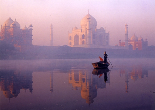 ultimate-passport:  Taj Mahal - Agra, India