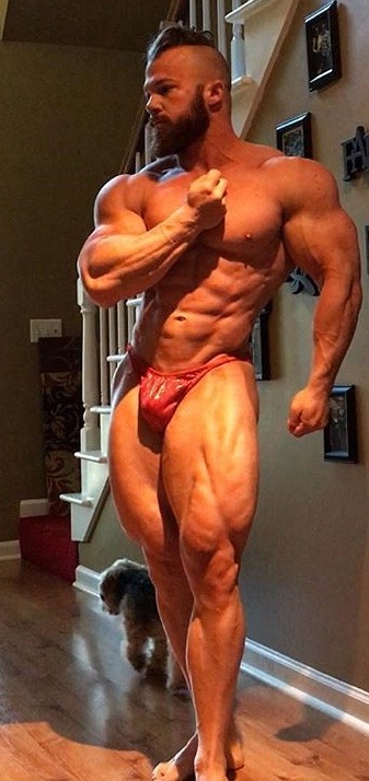 muscleaddictza: Herford Lloyd