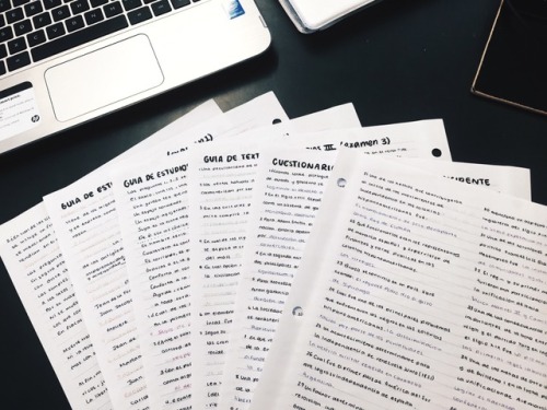 procrastudiin:  7℃ 90/100 days of productivity  Perfectly imperfect.