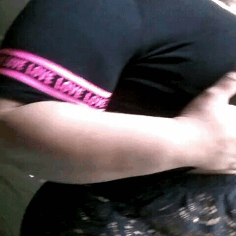 mzjuicyykayy:  Re Blog and follow me! I take video request and do live shows message