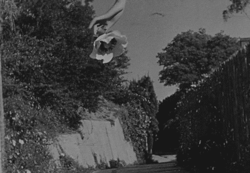 tiredtangerine:Meshes of the Afternoon (1943), directed by Maya Deren and Alexander Hammid