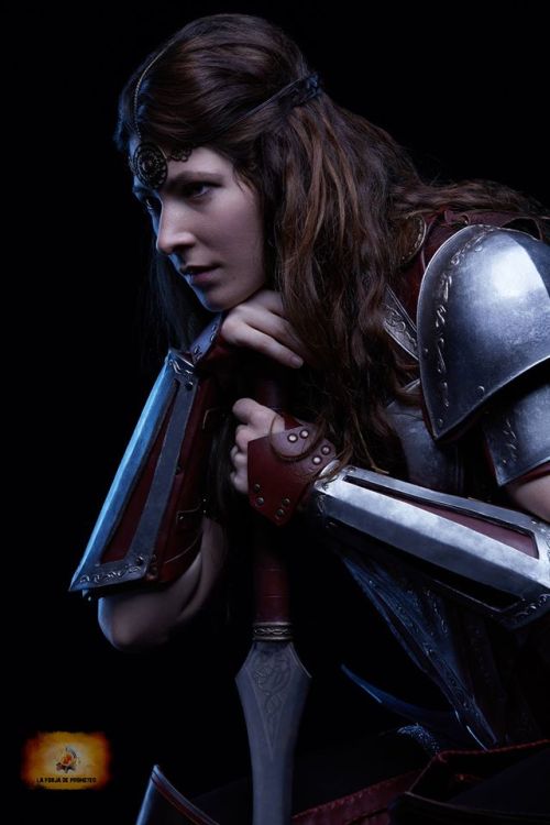 art-of-swords: Sword Photography - Lady Sif Body armor and props: La Forja de Prometeo Headpiece: La