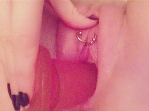 princesspiss:  baby nipplets baby clitlette 