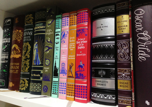 thebooker:Some of the many shelves in my mini library