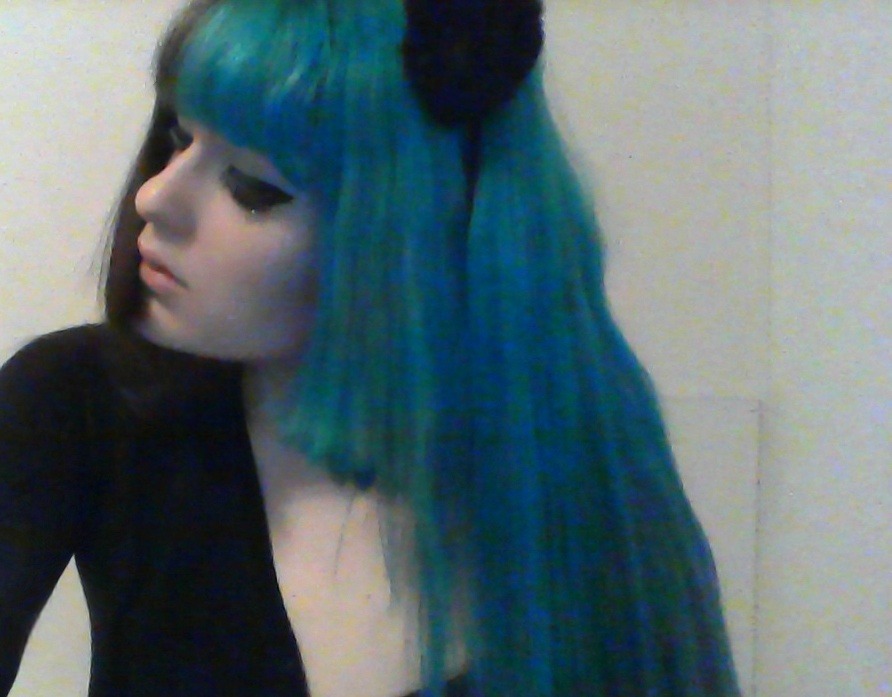 tentaclerotica:  I fucking love my new hair~