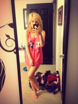 leakedceleb:  Jennette Mccurdy Selfshot