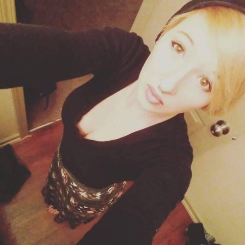 dumbsltsxpose4: sluts-selfies: Samantha Ann Lewis from Morgantown, West Virginia Good slut
